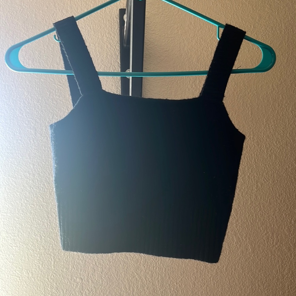 H&M Sweater Crop tank